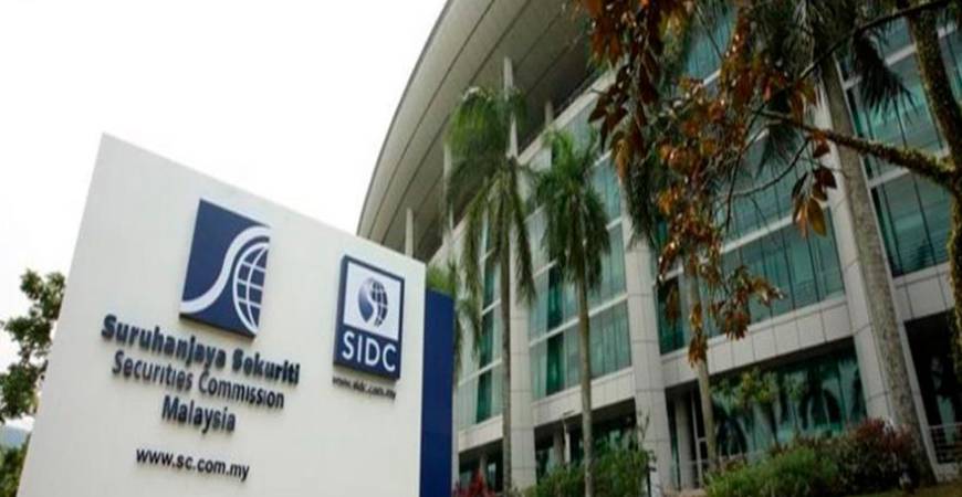 The SC says listed issuers on Bursa Malaysia as well as large non-listed companies with annual revenue of RM2 billion and above are expected to comply with the new reporting requirements in a phased approach. – Bernama filepic