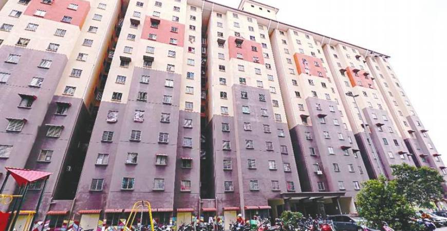 Many of the People’s Housing areas have become unsuitable for living due to inadequate maintenance and poor waste management.