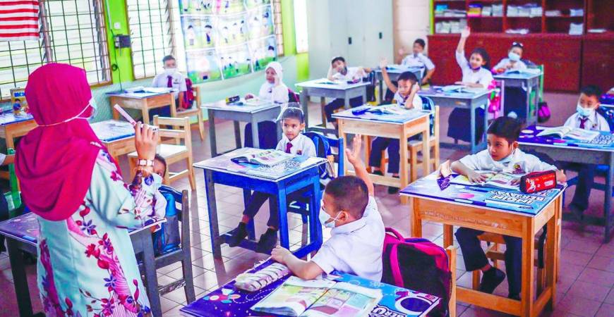Encourage schools, universities and districts to trial new teaching methods, digital tools and alternative assessment models. – ADIB RAWI YAHYA/THESUN