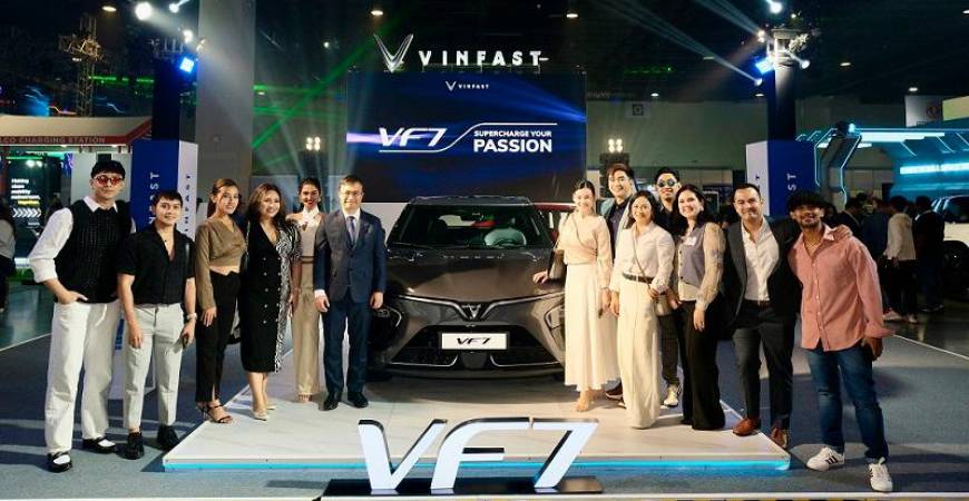 VinFast has announced pricing and opened reservations for its five-seater VF 7 electric SUV during the 12th PEVS.