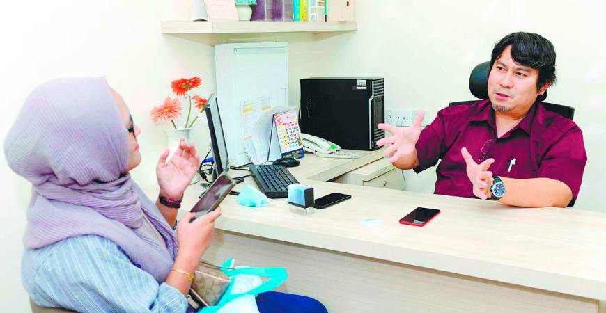 An office needs a professional counselling unit, staffed by real therapists who can listen before stress swallows your employees whole. – BERNAMAPIC