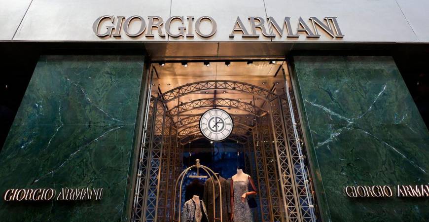 FILE PHOTO: A Giorgio Armani store in Milan, Italy, September 24, 2025. REUTERS/Yara Nardi/File Photo