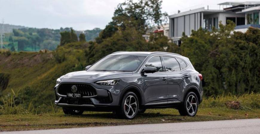 SAIC Motor Malaysia announces official pricing for the new MG HS SUV Standard, Lux variants