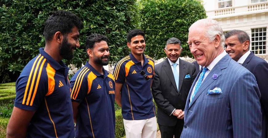 Britain’s King Charles III meets members of the India men’s Test cricket team (L-R) Jasprit Bumrah, Rishabh Pant and Captain Shubman Gill during an audience in the gardens of Clarence House, London on July 15, 2025. (Photo by Aaron Chown / POOL / AFP)