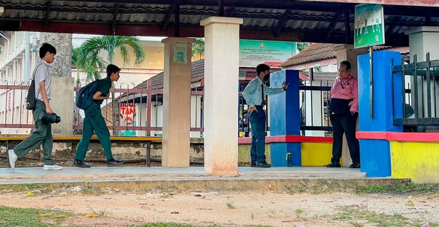Unicef Malaysia has sounded the alarm over a worrying surge in school violence, from sexual assaults to brutal beatings - some ending in tragedy. – ADIB RAWI YAHYA/THESUN