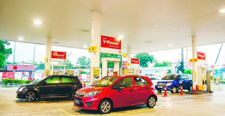 For citizens affected by inflation, the small but symbolic drop to RM1.99 offers relief at the pump and a reminder that subsidy reform can be politically palatable if handled carefully. – BERNAMAPIC