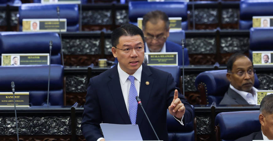 Housing and Local Government Minister Nga Kor Ming speaking at Parliament. - BERNAMA