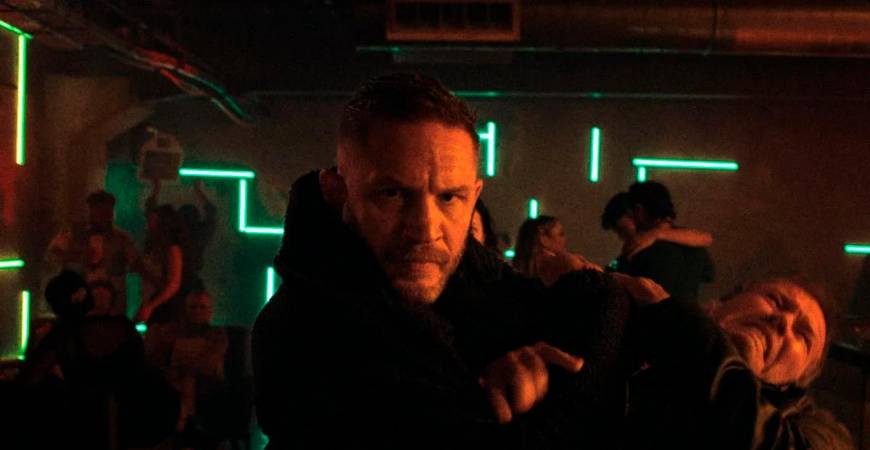 Hardy puts his Brazilian jiu-jitsu and athleticism to good use in Havoc’s sparse action sequences. – PICS FROM NETFLIX