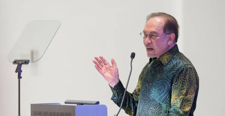 Prime Minister Datuk Seri Anwar Ibrahim addressing the launching of the 'More Than A Day As A Tiger' Exhibition at the Islamic Arts Museum Malaysia - BERNAMAPIX