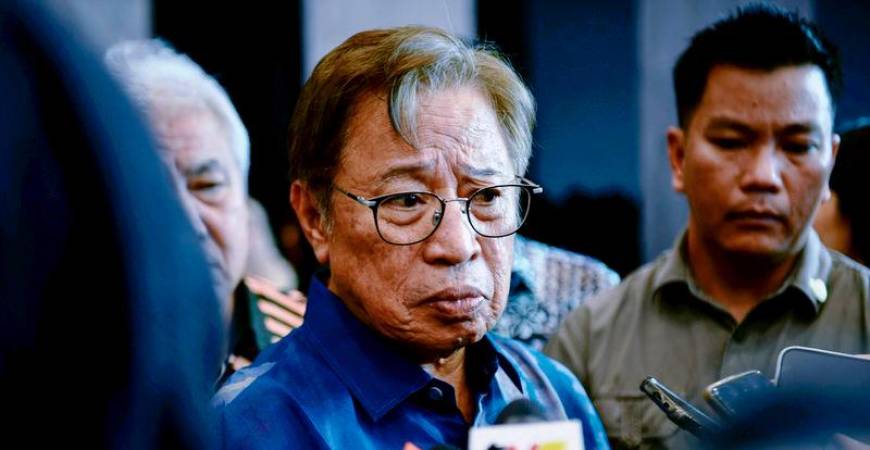 Sarawak Premier Tan Sri Abang Johari Tun Openg - BERNAMApix