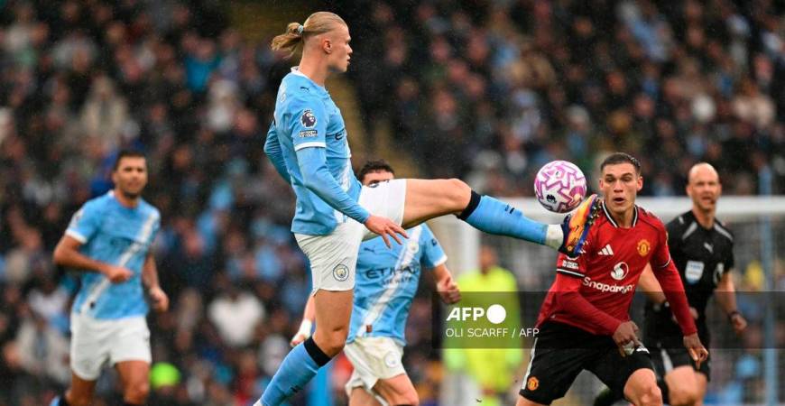 Manchester City's Norwegian striker #09 Erling Haaland controls the ball during the English Premier League football match between Manchester City and Manchester United at the Etihad Stadium in Manchester, north west England, on September 14, 2025. - AFP