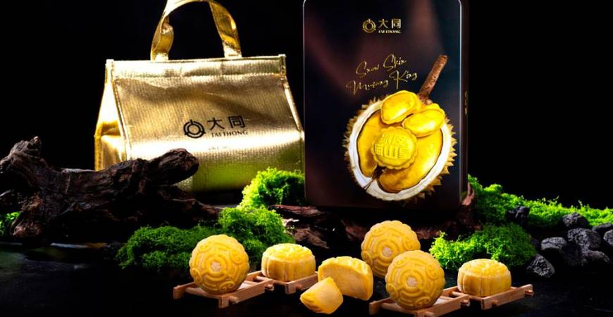 Tai Thong is known for its Imperial Musang King Royale Mooncake.