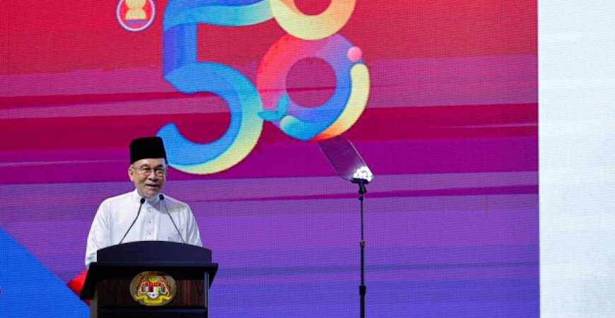 Anwar delivering his speech during the 58th Asean Day celebration 2025 in Cyberjaya. – BERNAMApix
