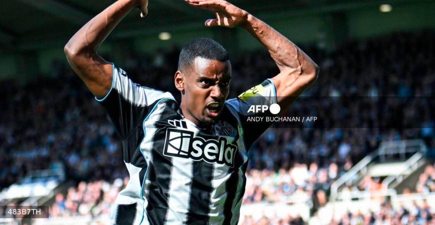 Newcastle United's Swedish striker #14 Alexander Isak reacts after a missed chance during the English Premier League football match between Newcastle United and Everton at St James' Park in Newcastle-upon-Tyne, north east England on May 25, 2025. - AFP