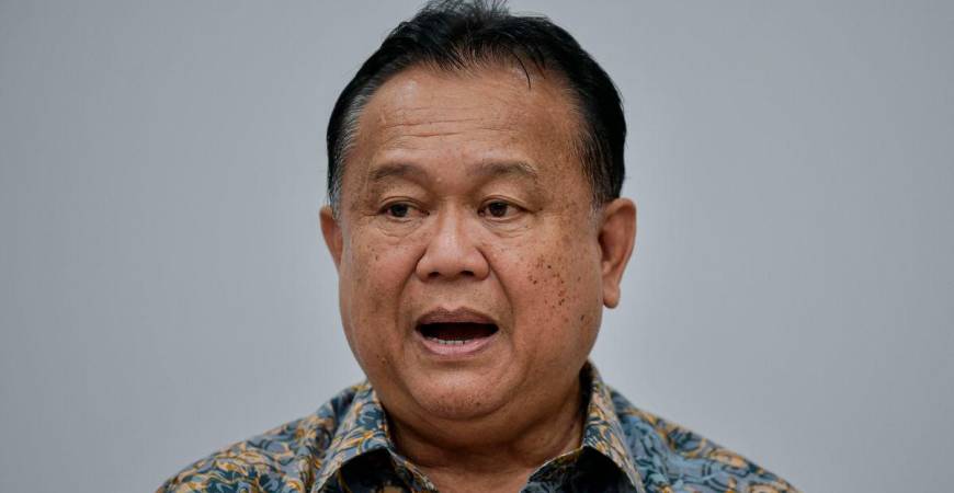Menteri Kerja Raya Datuk Alexander Nanta Linggi - fotoBERNAMA