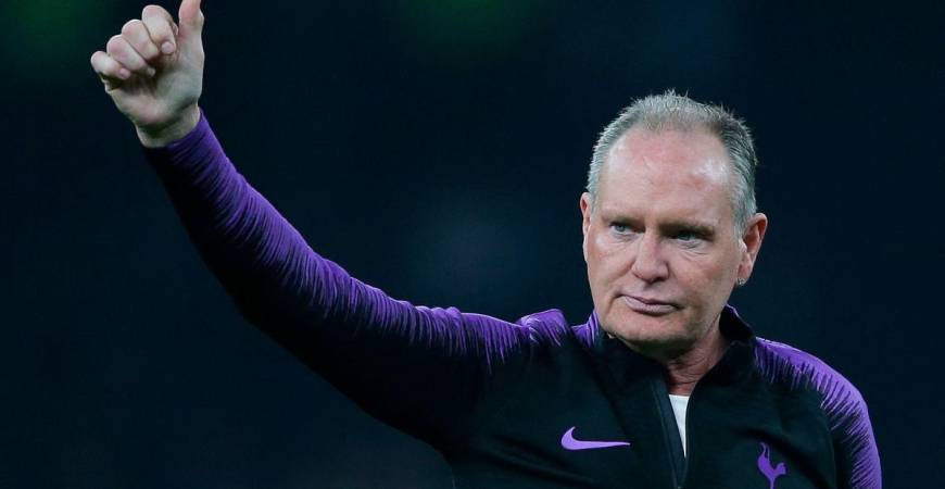 Tottenham Hotspur Legends’ English player Paul Gascoigne - (Photo by Daniel LEAL / AFP)