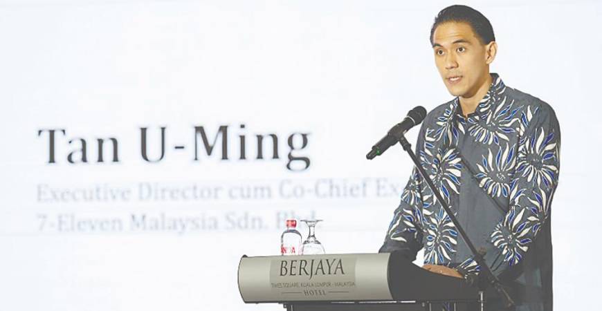 Tan speaking at the launch of Seven Bank’s automated teller machines in 7-Eleven Malaysia outlets today.