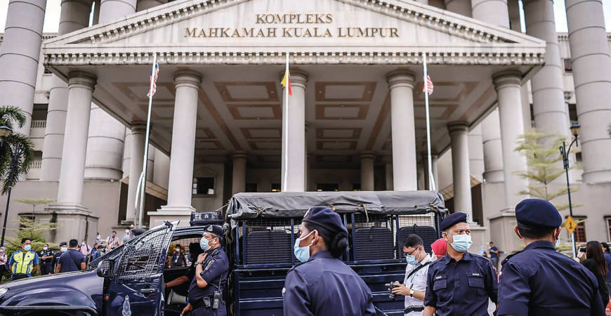 According to Article 122B of the Federal Constitution, the chief justice is appointed by the Yang di-Pertuan Agong based on the advice of the prime minister, after consultation with the Conference of Rulers. – theSunpix