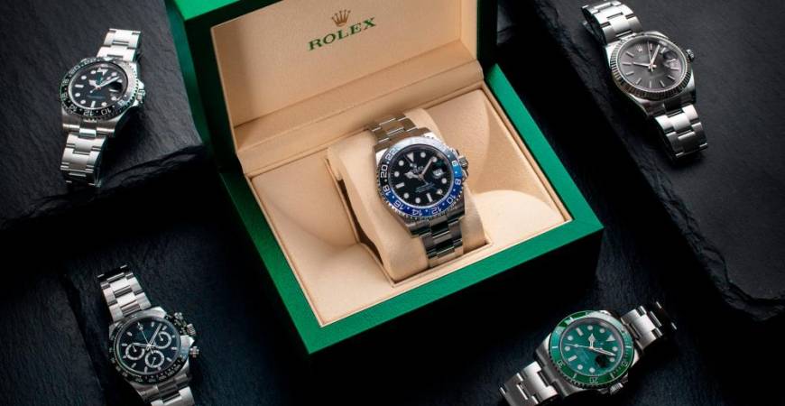 This article covers men’s wristwatch etiquette rules. –ROLEX