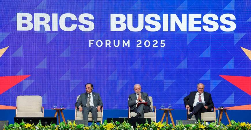 Malaysia’s Prime Minister Anwar Ibrahim, Brazil’s President Luiz Inacio Lula da Silva and Brazil’s Vice President Geraldo Alckmin participate at the opening of the BRICS Business Forum, ahead of the BRICS Presidential Summit, in Rio de Janeiro, Brazil, July 5, 2025. - REUTERS/Pilar Olivares