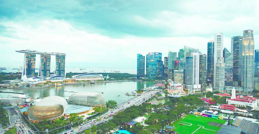 Singapore, with a climate similar to Malaysia’s, has succeeded in encouraging walkability and public transport usage. – REUTERSPIX
