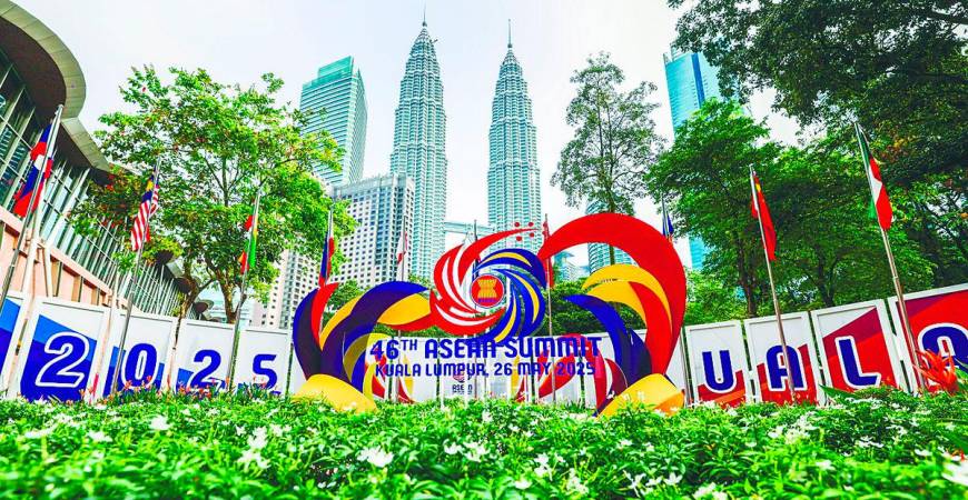 Harmonising currency would eliminate foreign exchange costs, encourage regional investment and boost economic resilience. – BERNAMAPIC