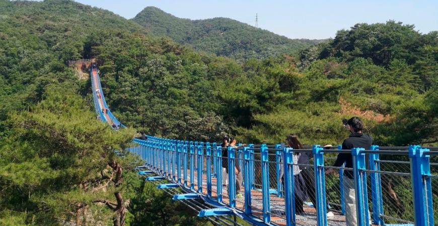 Wonju Sogeumsan Suspension Bridge.
