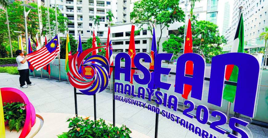 Malaysia’s chairmanship of Asean this year has reaffirmed its long-standing foreign policy strategy of selective alignment, a pragmatic approach that allows Malaysia to build bridges between rival powers while championing Asean’s relevance in an increasingly polarised global order. – BERNAMApix