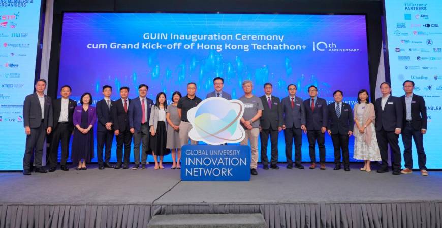HKSTP, joined by representatives from 15 local tertiary institutions, officially announced the establishment of GUIN. The ceremony is officiated by Professor Sun Dong, Secretary for Innovation, Technology and Industry (front row, centre), Mr Albert Wong, CEO of HKSTP (front row, left), Mr Derek Chim, Head of Startup Ecosystem and Development (front row, right) as well as senior management from participating institutions.