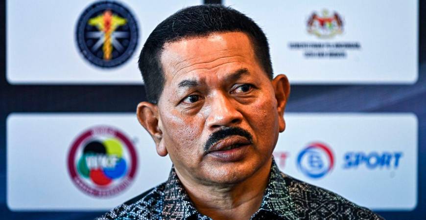 President of the Malaysian Karate Federation (MAKAF), Datuk Nur Azmi Ahmad, answering questions from reporters during a press conference at the opening ceremony of the 2025 Karate 1 Series A Championship at N9 Arena today. – BERNAMA