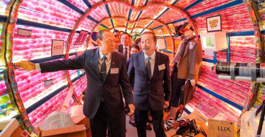 Tan (right) with Tzu Chi commission member and Top Glove executive chairman Tan Sri Dr Lim Wee Chai during the opening ceremony of the interactive exhibition at Jing Si Hall in Kepong to celebrate the foundation’s 30th anniversary. – ADIB RAWI YAHYA/THESUN