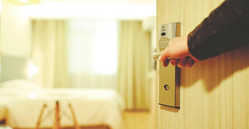 Most homeowners miss one critical flaw, which is the placement of bed near the door. – PIC FROM PEXELS/PIXABAY