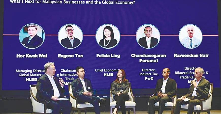 From left: Hong Leong Bank managing director of global markets Hor Kwok Wai, Samenta chairman of international trade Eugene Tan, Hong Leong Investment Bank chief economist Felicia Ling, PwC Malaysia director of tax Chandrasegaran Perumal and Raveendran during the panel discussion.