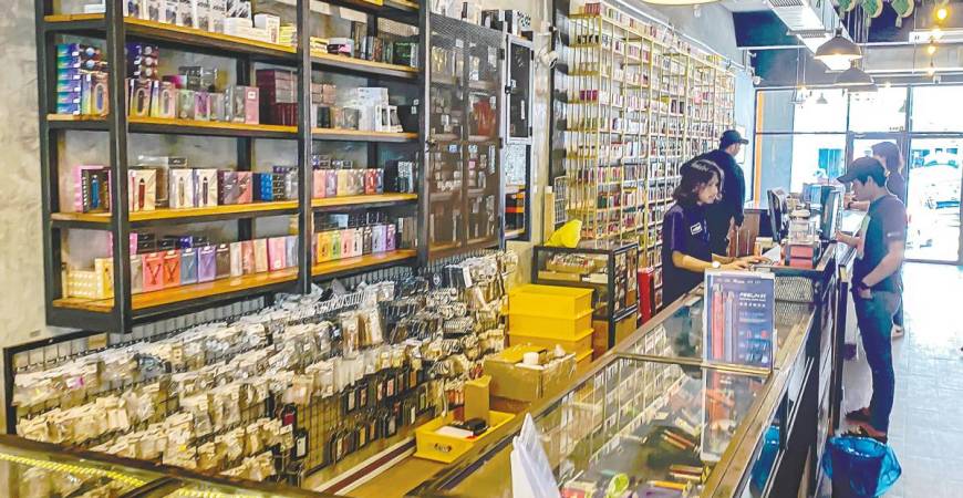 WHO urges governments to ban youth-targeted flavours and to expose how the industry manipulates public perception for profit. – AMIRUL SYAFIQ/THESUN