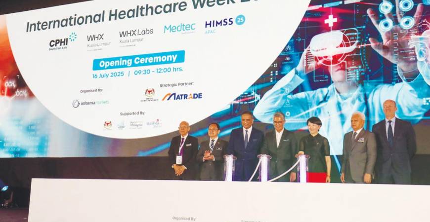 Tengku Zafrul launching International Healthcare Week 2025 at Malaysia International Trade and Exhibition Centre in Kuala Lumpur today. – ADIB RAWI YAHYA/THESUN