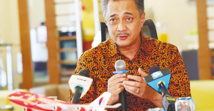 Mohd Izani speaking at a media briefing on MAHB’s strategic directiontoday. He says MAHB’s transformation is anchored on three pillars - service excellence, growth and capacity enhancement. – Bernamapic