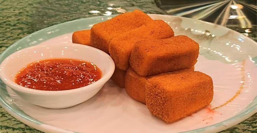 Golden Sand Tofus are served as appetisers. – ALL PICS BY JOHN TAN/THESUN