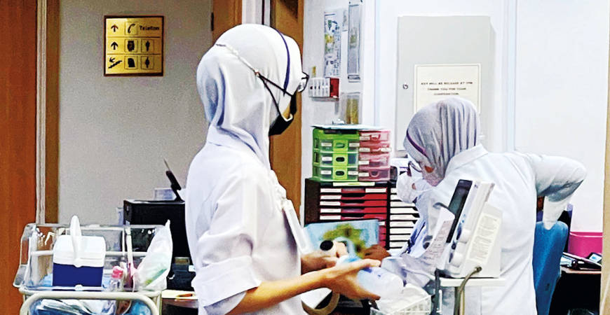 Weighing in on the heated debate over healthcare workers’ hours, Sharifa said the issue isn’t whether doctors clock in 42 or 45 hours a week. - theSunpix