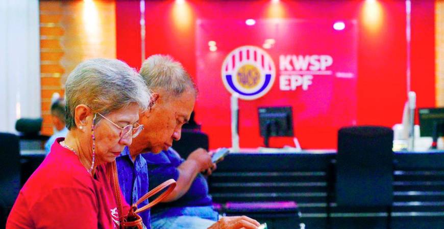 Anwar said EPF savings, particularly in Account 1, are intended for retirement and are not a long-term solution to cost-of-living pressures or temporary employment issues. – theSunpix