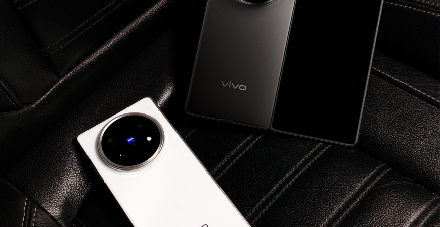 vivo X Fold5 comes in Feather White and Titanium Gray colours.