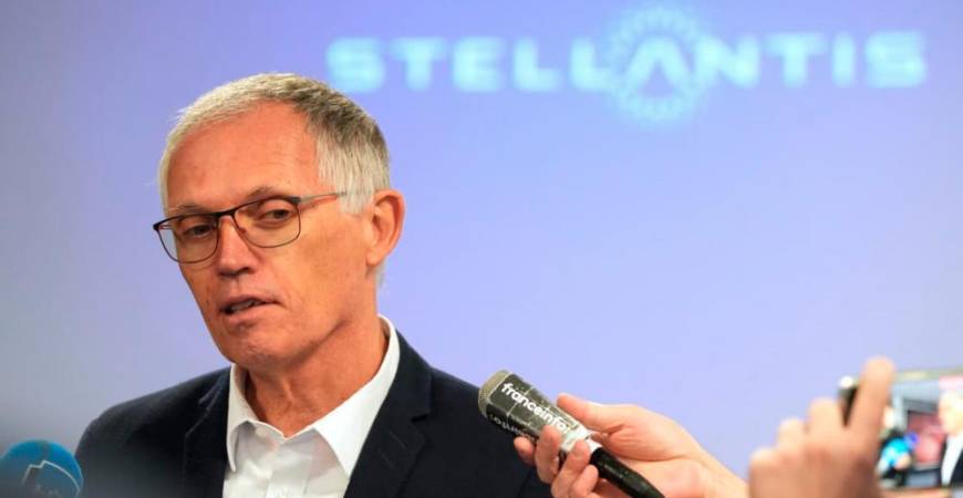 Stellantis CEO resigns amid mounting challenges