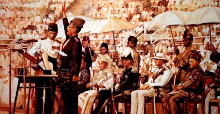 Malaysia’s first prime minister Tunku Abdul Rahman declared independence by shouting Merdeka for seven times. – ALL PICS FROM PINTEREST