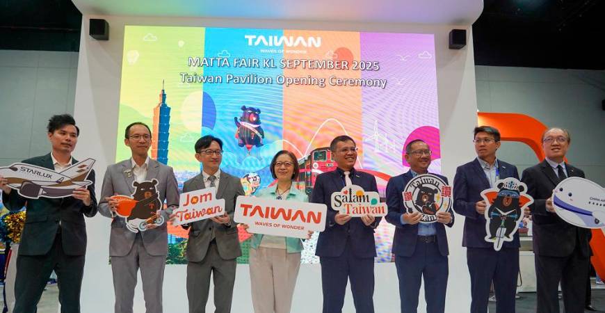 Huang (third from left), Yeh (fourth from left) and other VIPs opening the Taiwan Pavilion at the Matta Fair Kuala Lumpur 2025. – AMIRUL SYAFIQ/THESUN