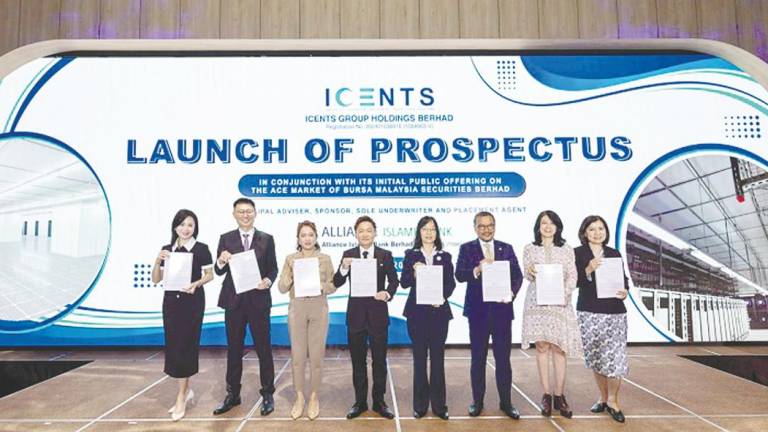 From left: iCents Group executive directors Tan Wei Ying and Foo Siang Leng, substantial shareholder Faye Khor Fei Yi, Ong, independent non-executive chairperson Lim Bee Vian, Alliance Islamic Bank CEO Rizal IL-Ehzan Fadil Azim, Alliance Bank Malaysia group chief corporate and institutional banking officer Teoh Chu Lin and Alliance Islamic Bank senior vice-president, coverage and origination of Islamic capital markets Lim Shueh Li at the prospectus launch.