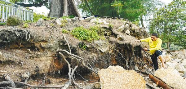 The latest figures from the National Coastal Vulnerability Index introduced under the Second National Coastal Zone Physical Plan revealed that 425km of Malaysia’s coastline was damaged by erosion in 2022.–theSunpix