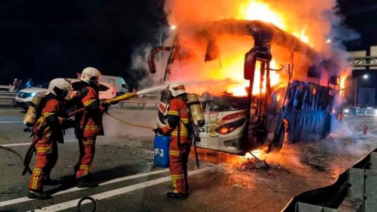 Sumber - Kemalangan &amp; Bencana Malaysia/FBPIX