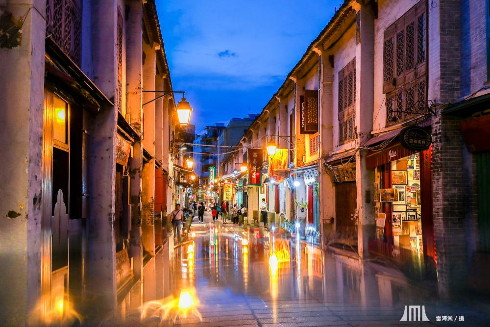 $!Rua da Felicidade — pix courtesy of Macao New Eight Scenic Spots