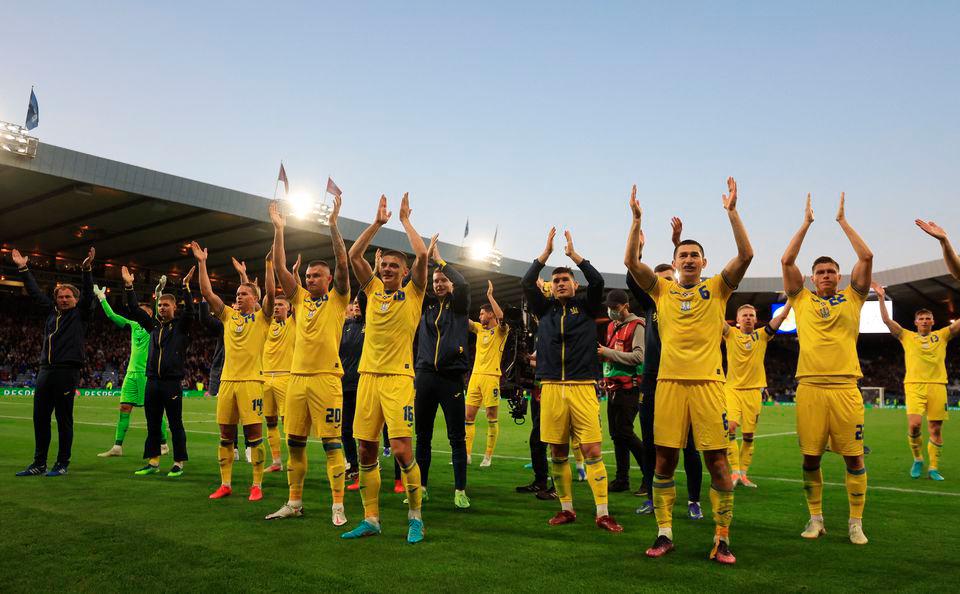 Soccer Football - World Cup - UEFA Qualifiers - Play-off Semi Final - Scotland v Ukraine - Hampden Park, Glasgow, Scotland, Britain - June 1, 2022 Ukraine celebrate and applaud their fans after the match. REUTERSPIX