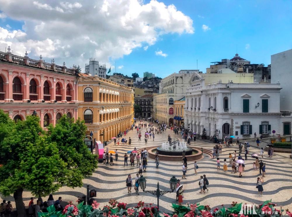 $!The iconic Senado Square — pix courtesy of Macao New Eight Scenic Spots