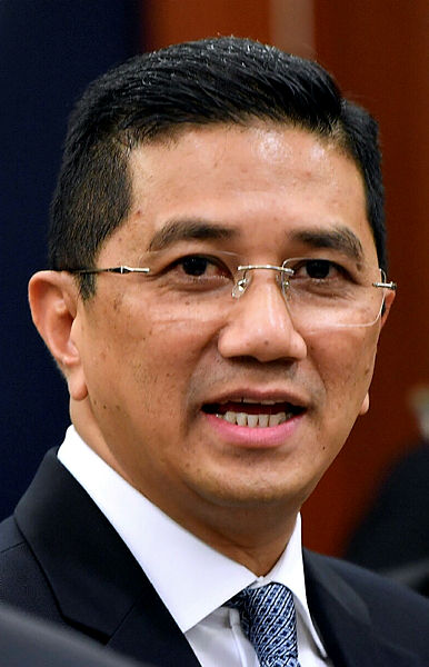 Oil royalty issue and logging activities two separate matters, says Azmin